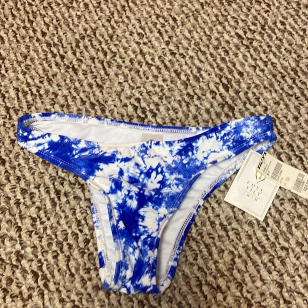 NWT Full Tilt bikini bottoms‎